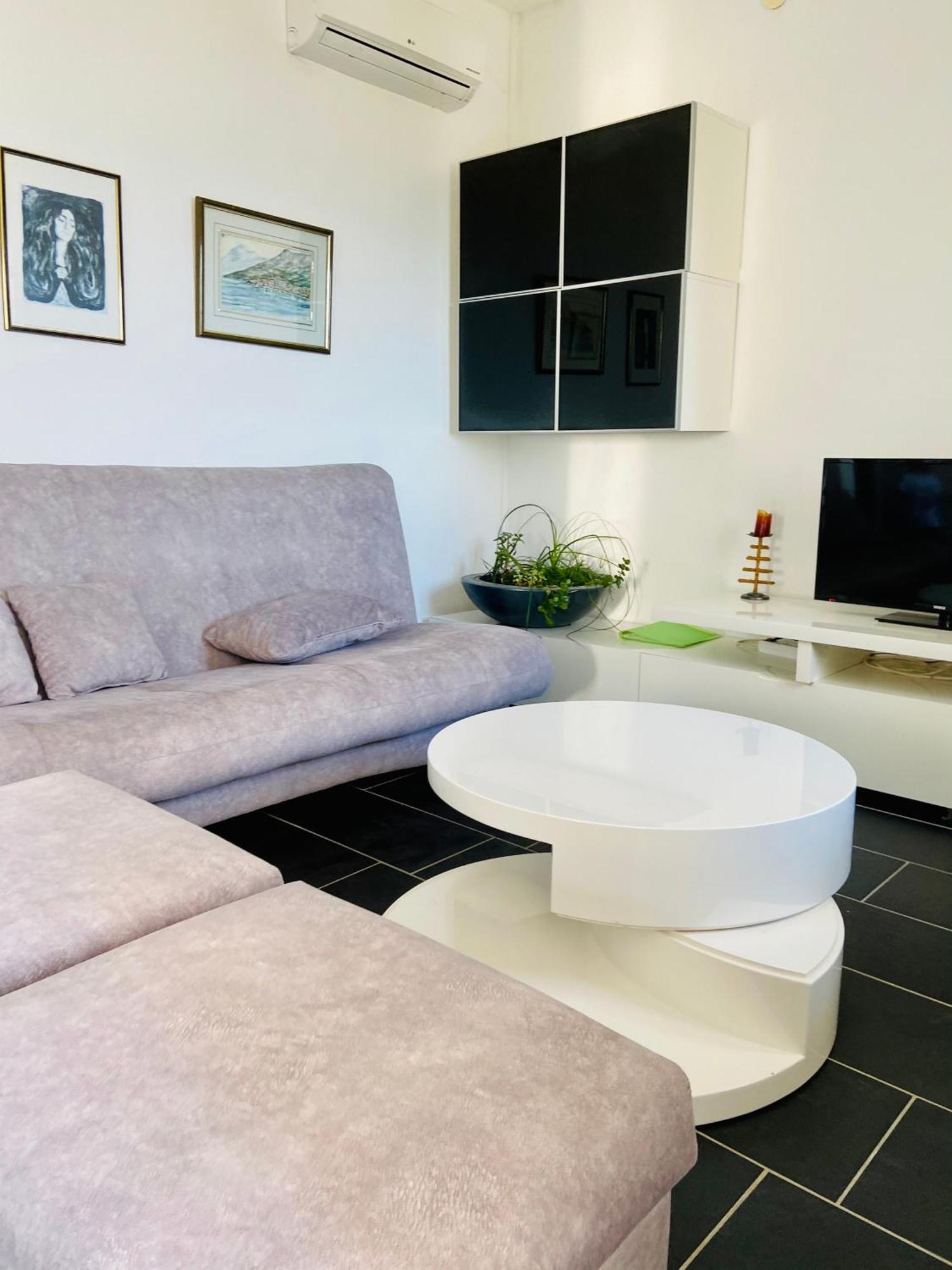 Manda Gradac Apartment Carnac Ngoại thất bức ảnh